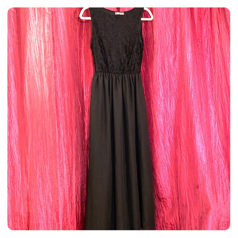 Semi- Formal Light- Weight Gown